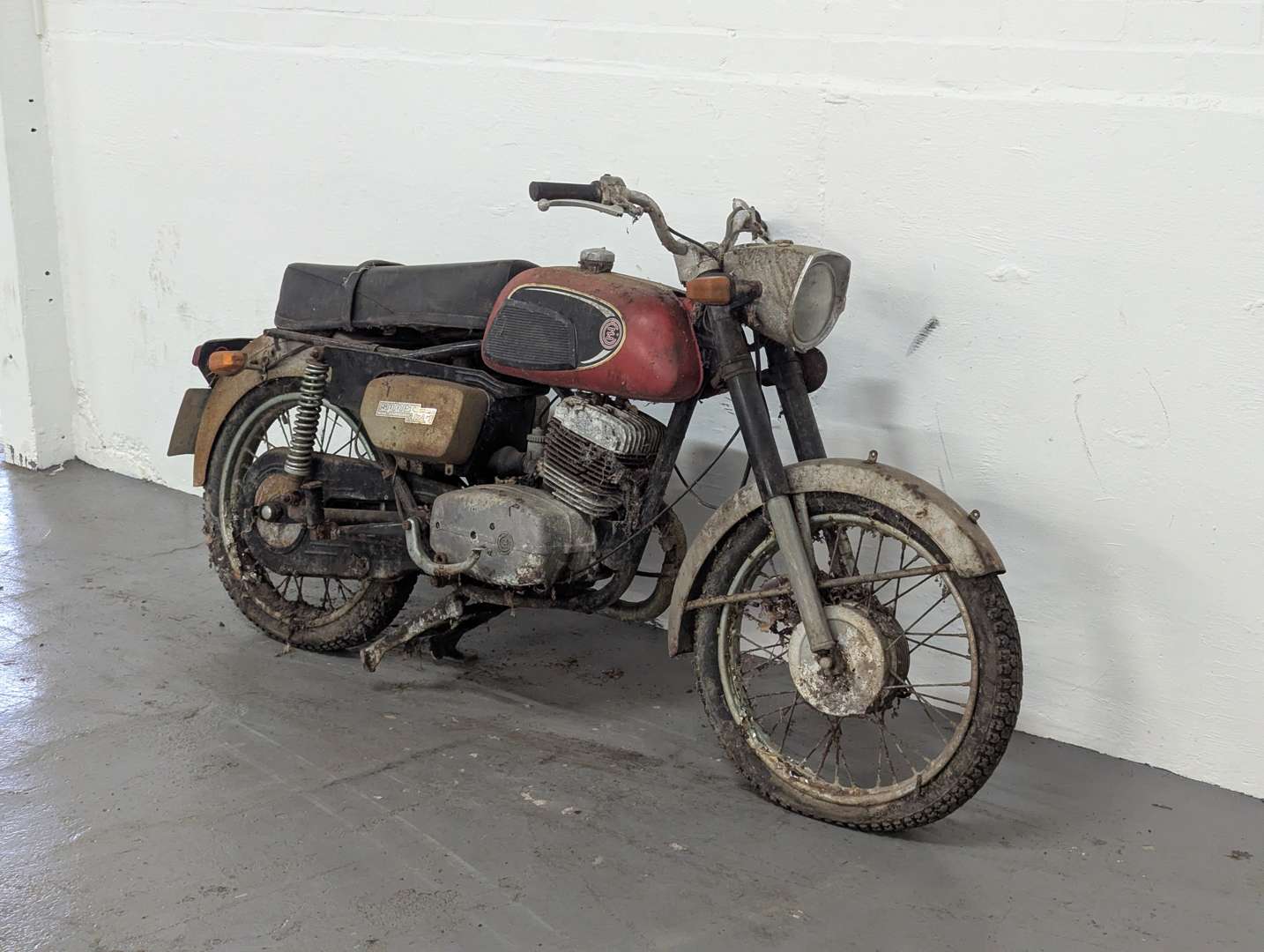 <p>1973 CZ SPORT 175</p>