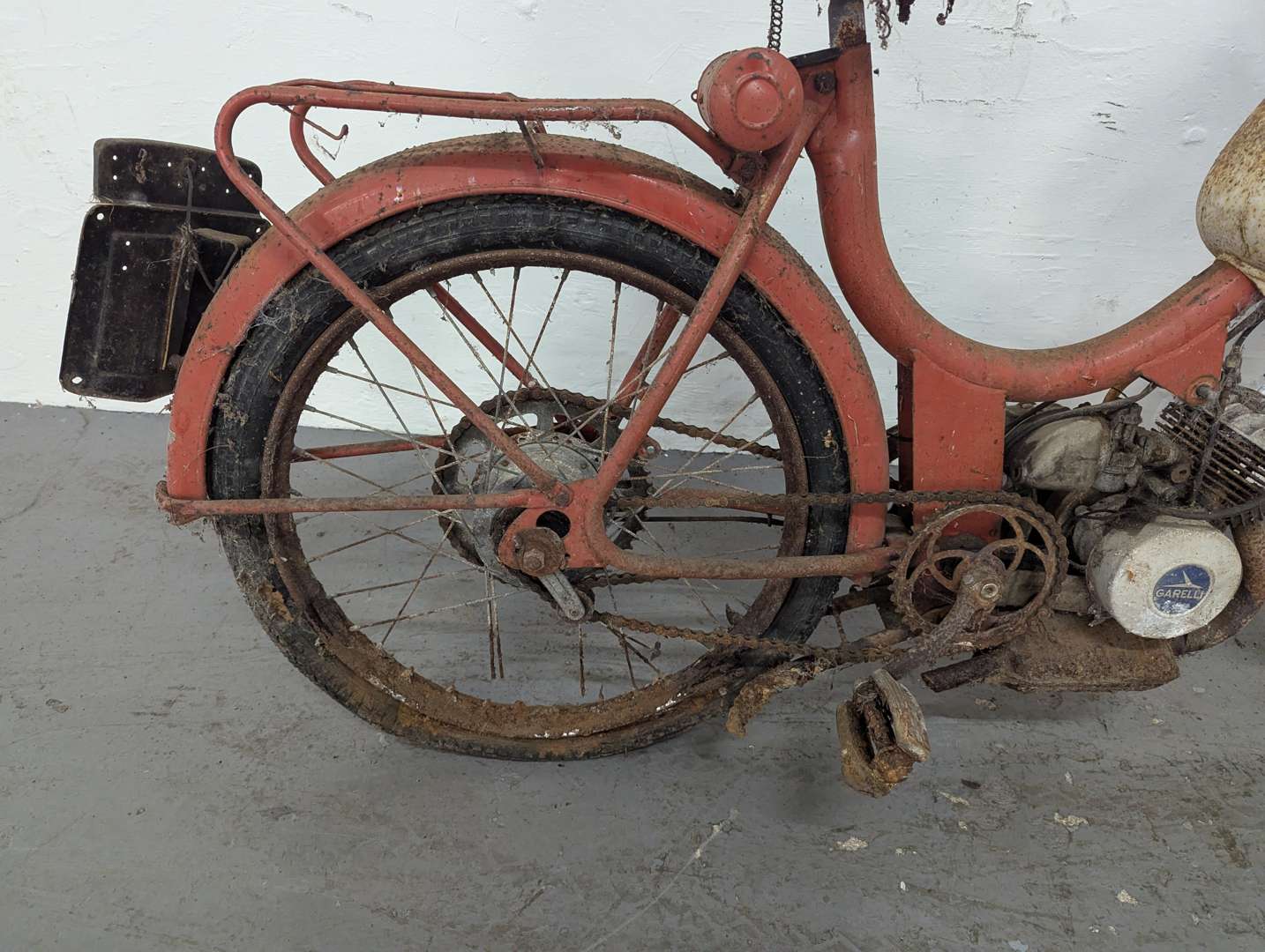 <p>GARELLI MOPED</p>