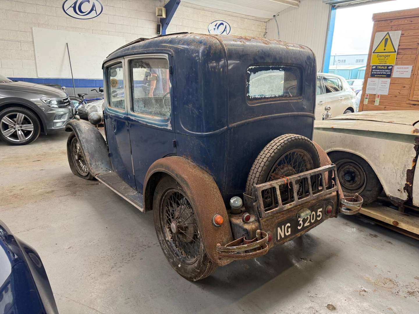 <p>1932 AUSTIN 10</p>