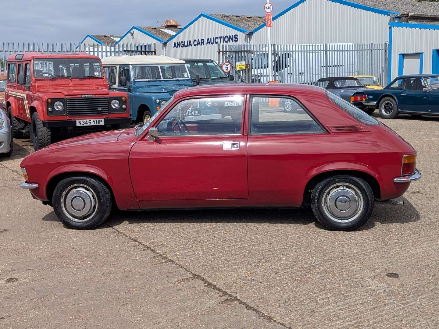 <p>1974 AUSTIN ALLEGRO 1100 DL</p>