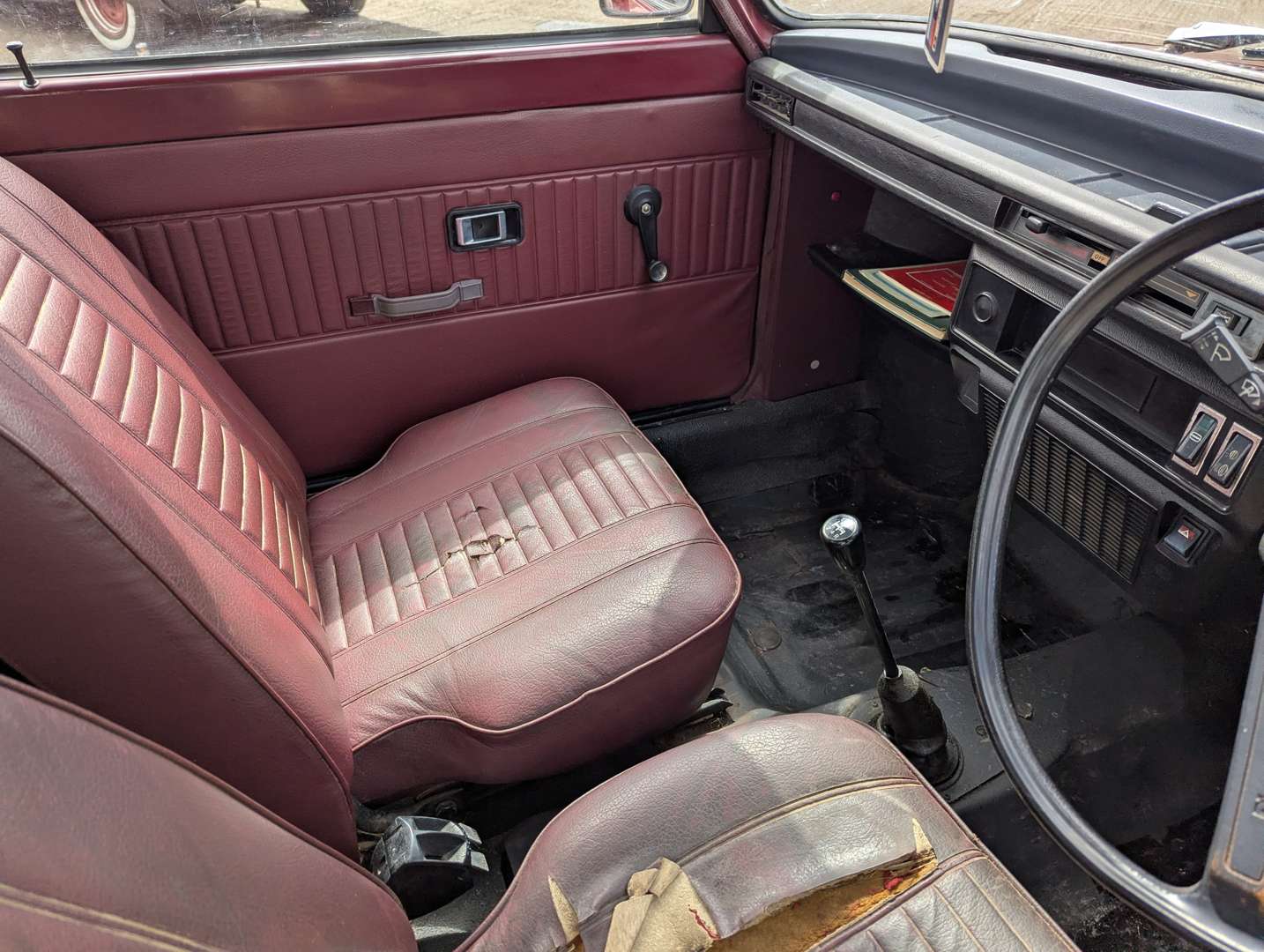 <p>1974 AUSTIN ALLEGRO 1100 DL</p>