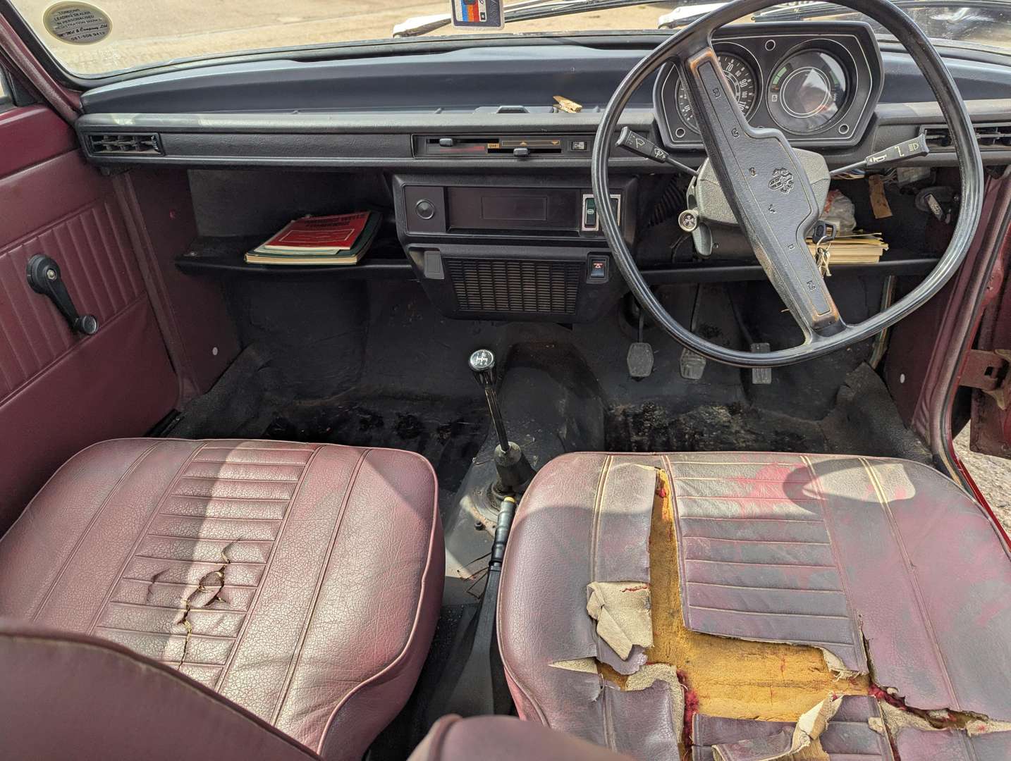<p>1974 AUSTIN ALLEGRO 1100 DL</p>