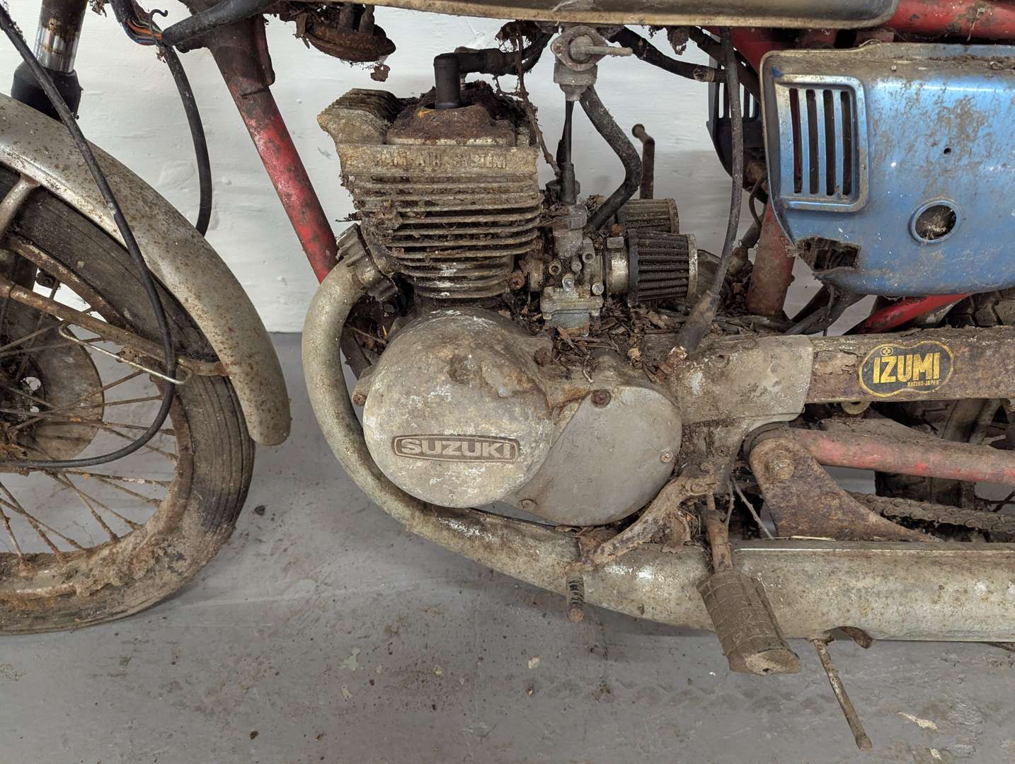 <p>1975 SUZUKI GT125</p>