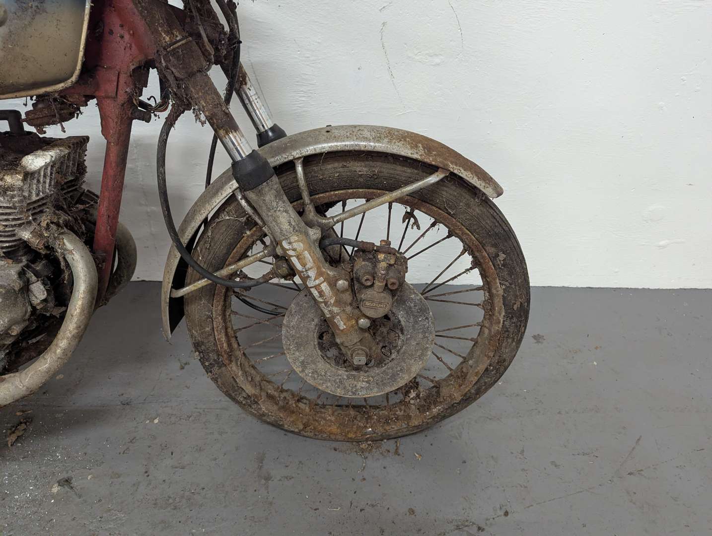 <p>1975 SUZUKI GT125</p>