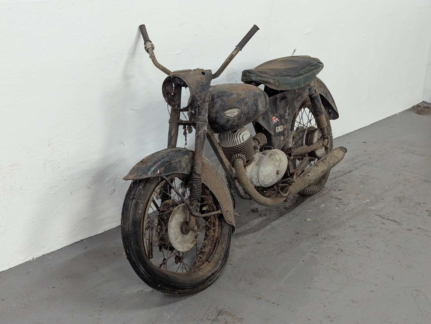 <p>DMW MOTORCYCLE</p>