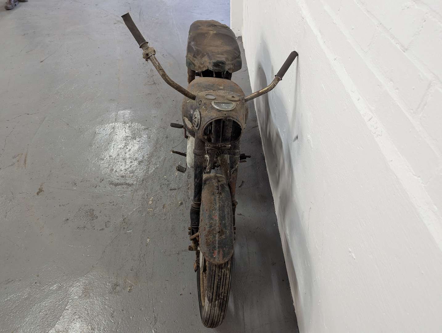 <p>DMW MOTORCYCLE</p>