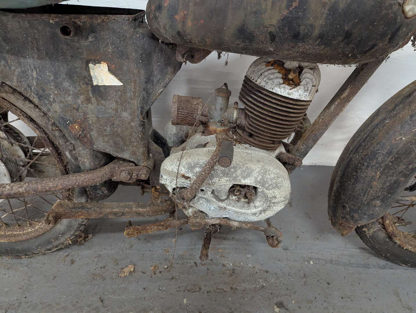 <p>DMW MOTORCYCLE</p>