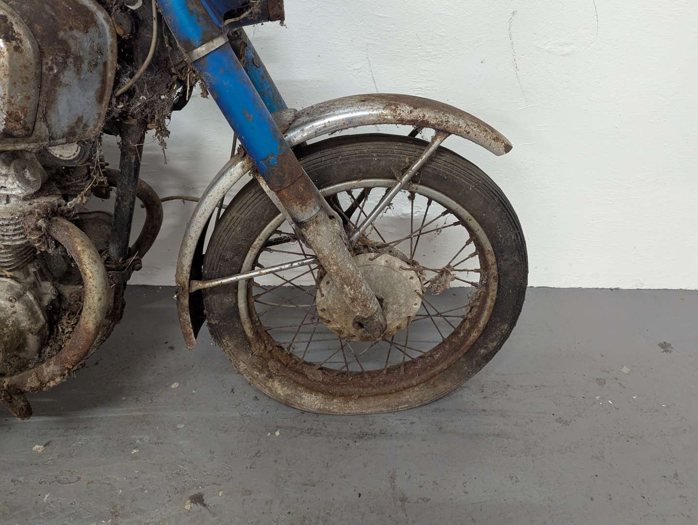 <p>HONDA CD175</p>