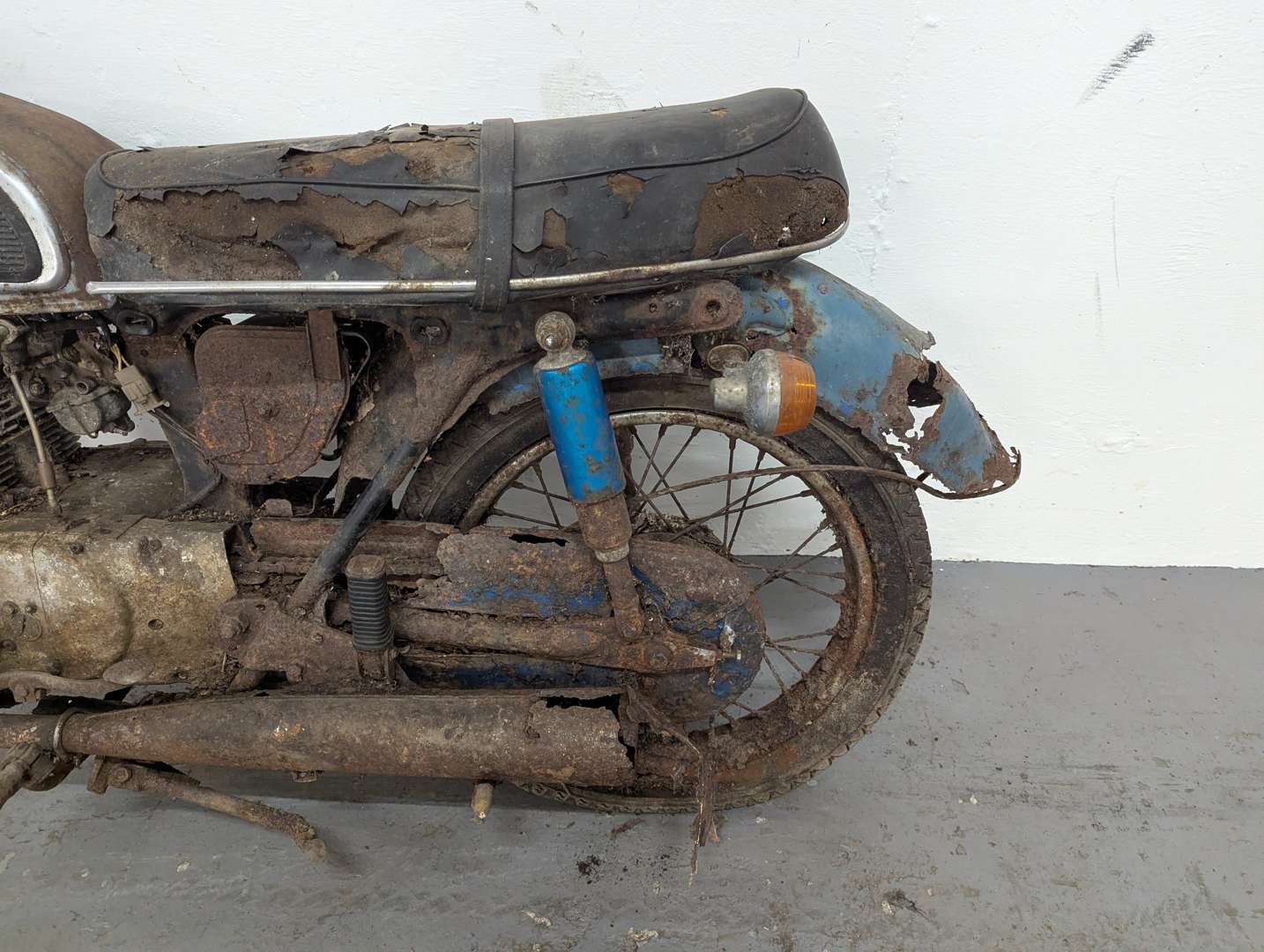 <p>HONDA CD175</p>