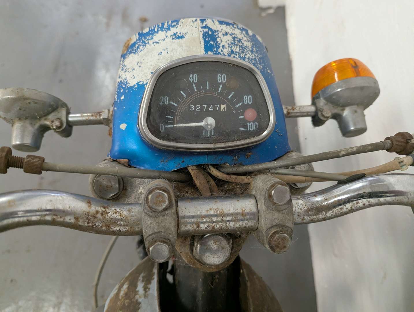 <p>HONDA CD175</p>