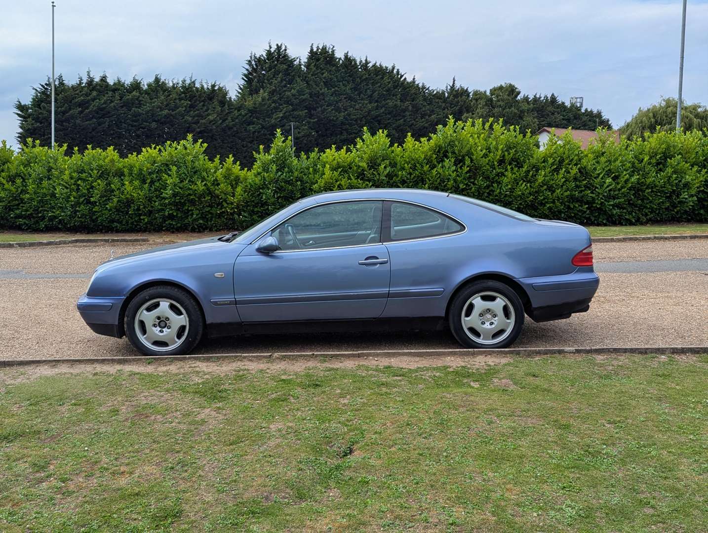 <p>1999 MERCEDES CLK 320 ELEGANCE AUTO</p>