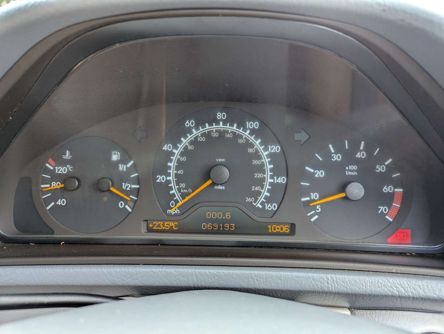 <p>1999 MERCEDES CLK 320 ELEGANCE AUTO</p>