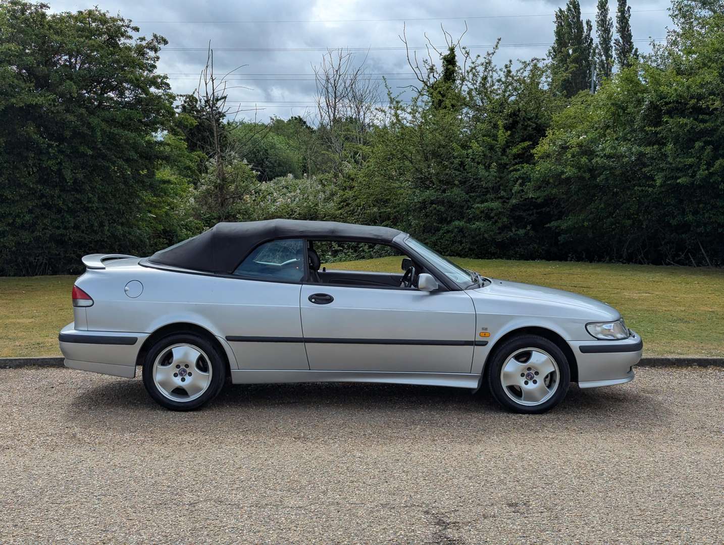 <p>2000 SAAB 9-3 SE CONVERTIBLE</p>