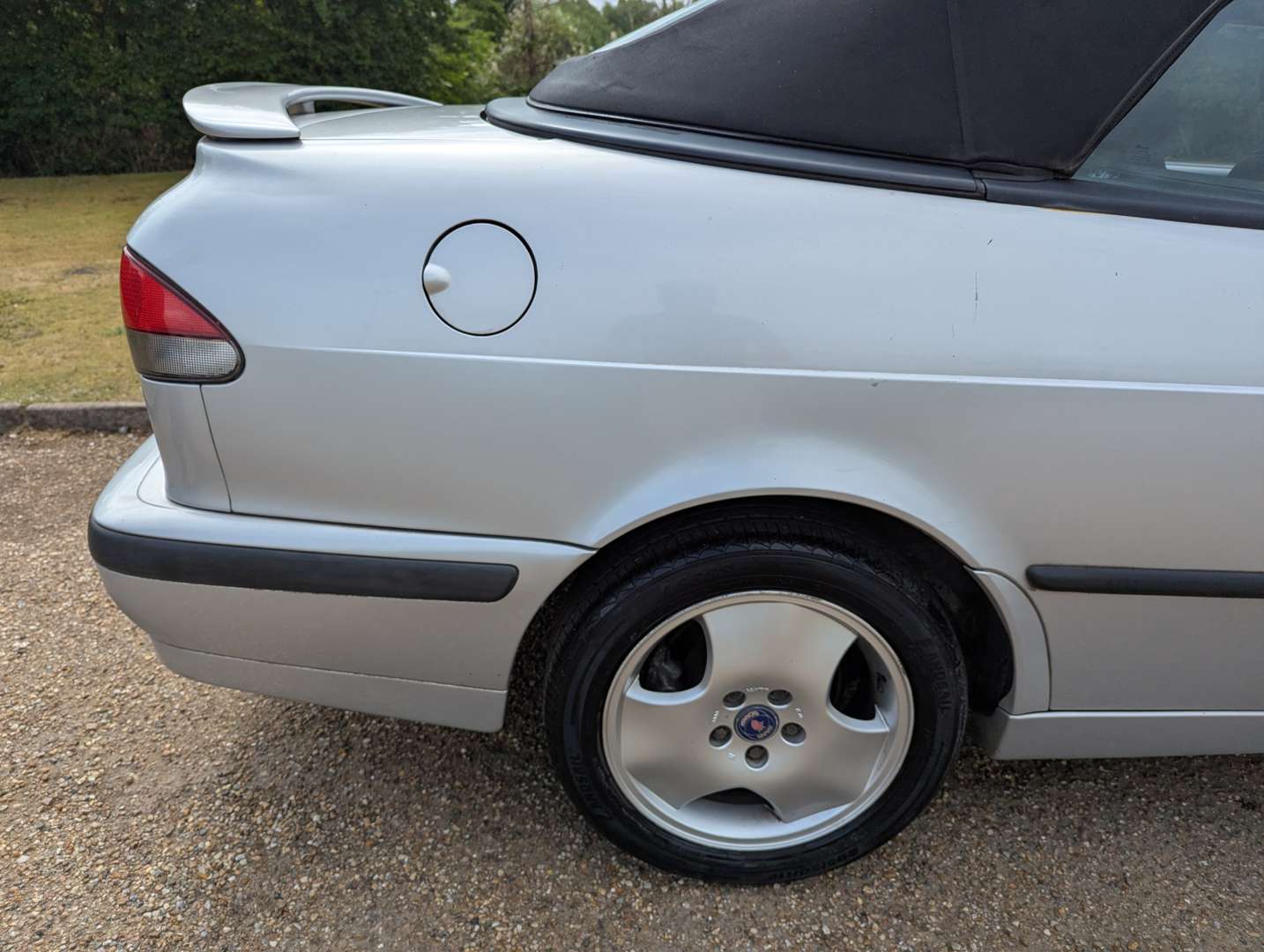 <p>2000 SAAB 9-3 SE CONVERTIBLE</p>
