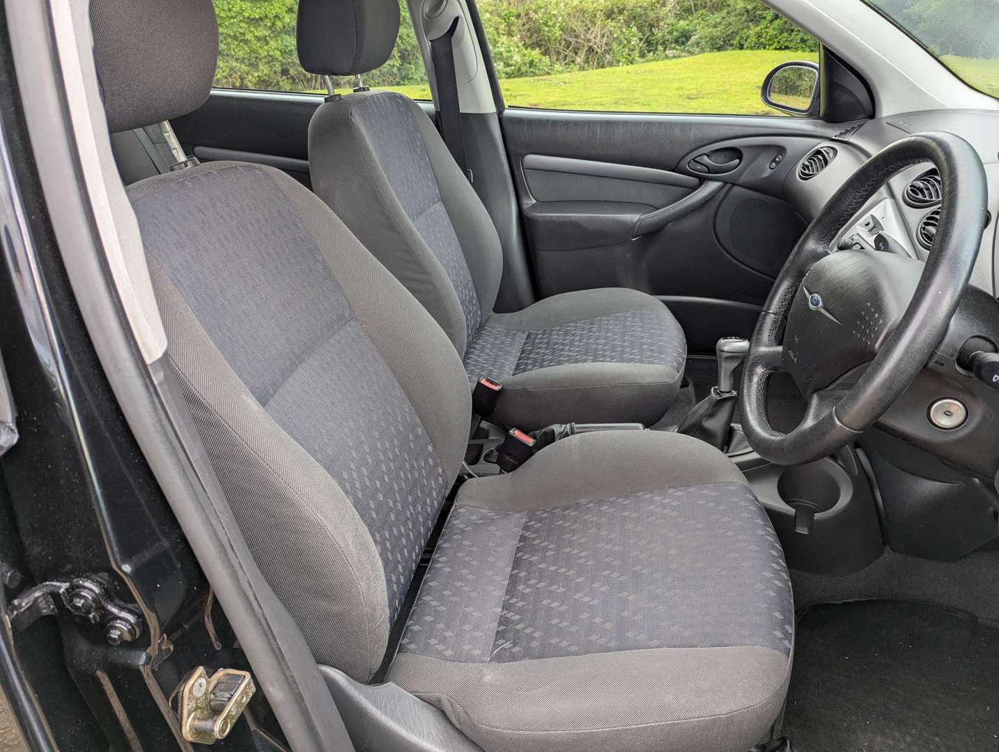 <p>2000 FORD FOCUS ZETEC</p>