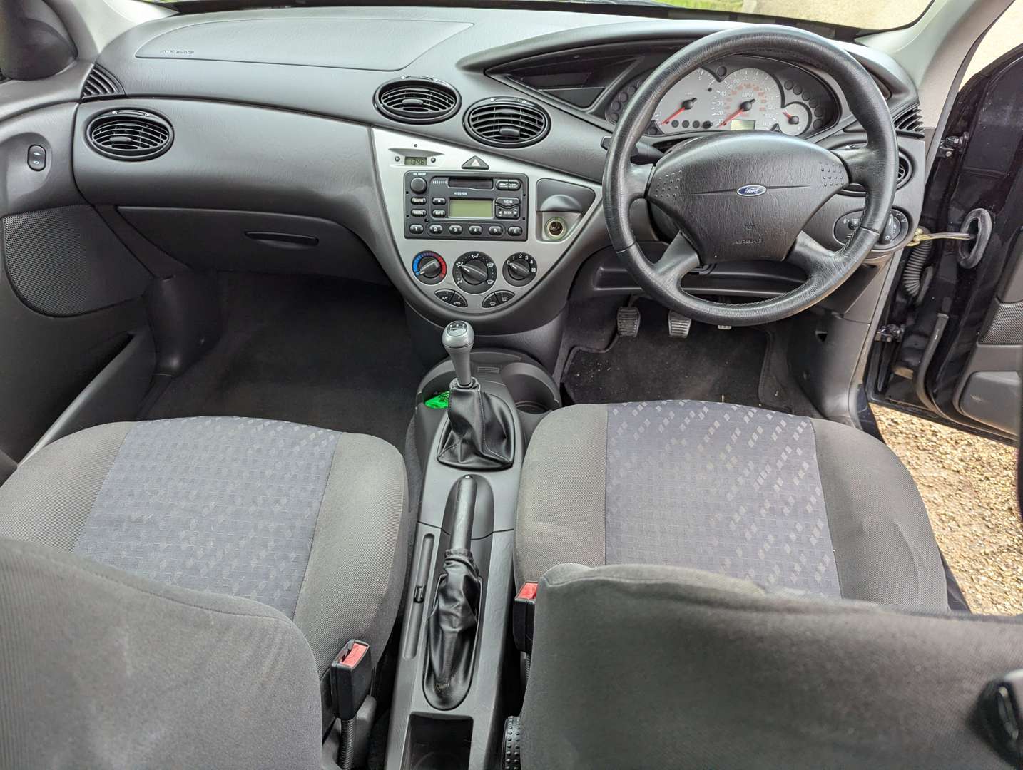 <p>2000 FORD FOCUS ZETEC</p>