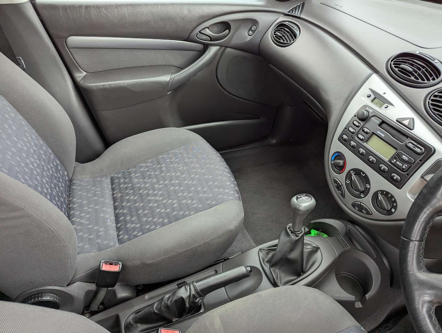 <p>2000 FORD FOCUS ZETEC</p>