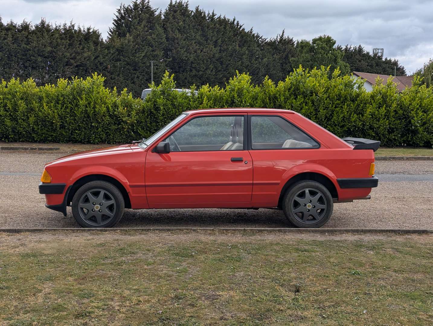 <p>1982 FORD ESCORT L</p>