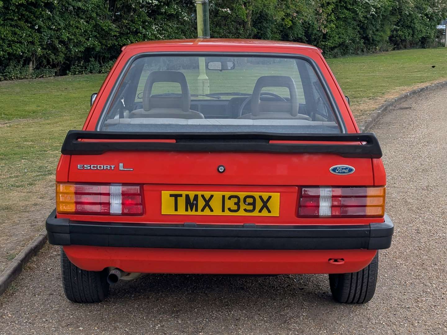 <p>1982 FORD ESCORT L</p>