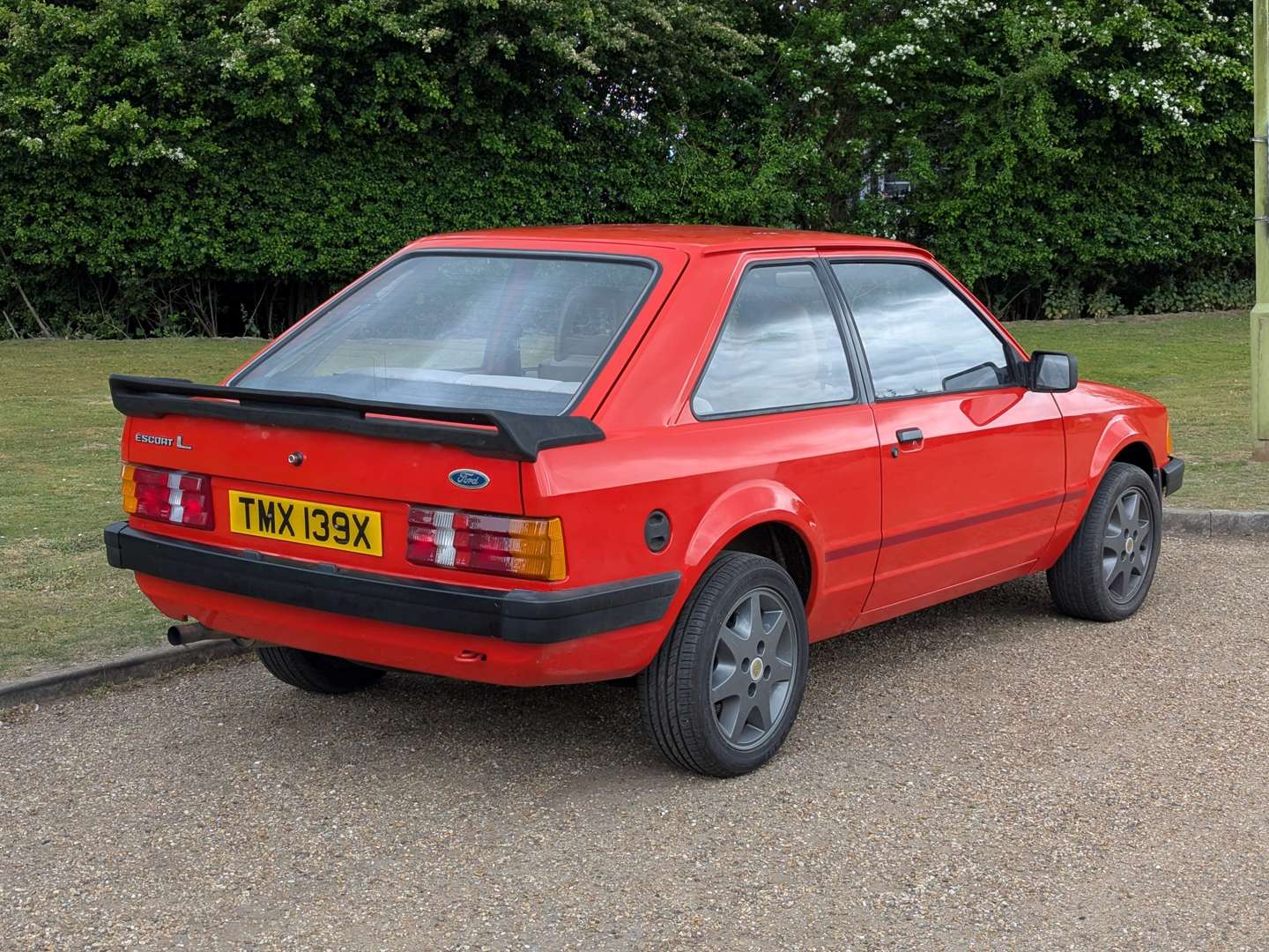<p>1982 FORD ESCORT L</p>