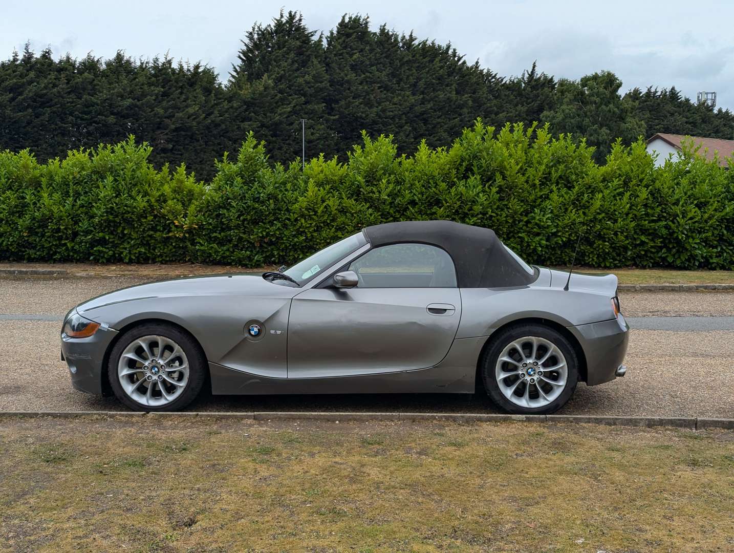 <p>2004 BMW Z4 2.5I AUTO</p>