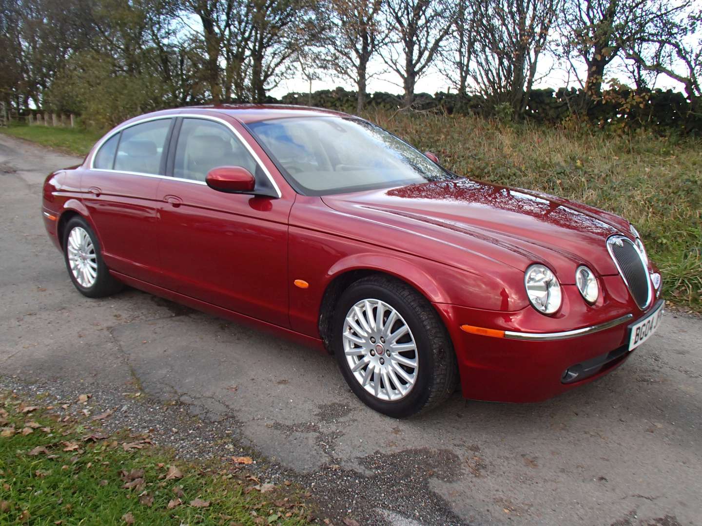 <p>2004 JAGUAR S-TYPE V6 SE AUTO</p>