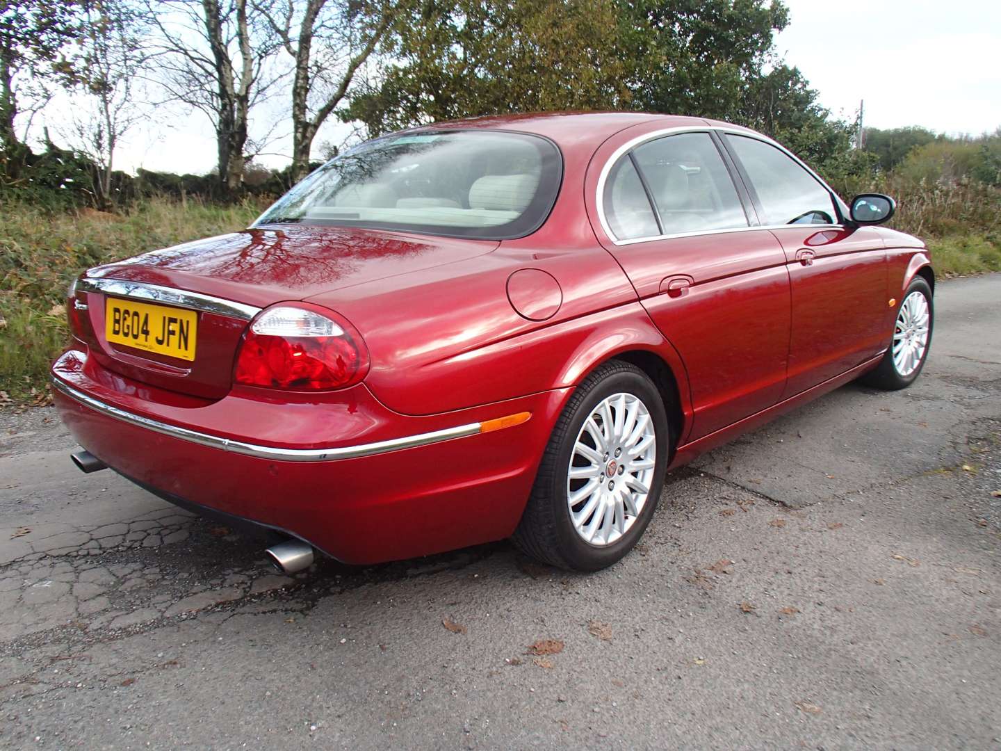 <p>2004 JAGUAR S-TYPE V6 SE AUTO</p>