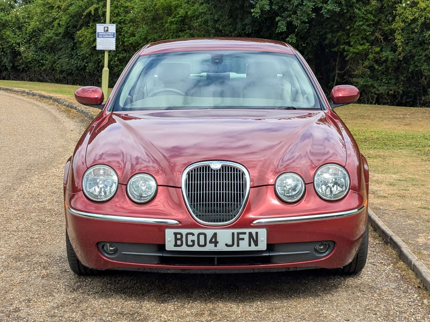 <p>2004 JAGUAR S-TYPE 2.5 V6 SE AUTO</p>