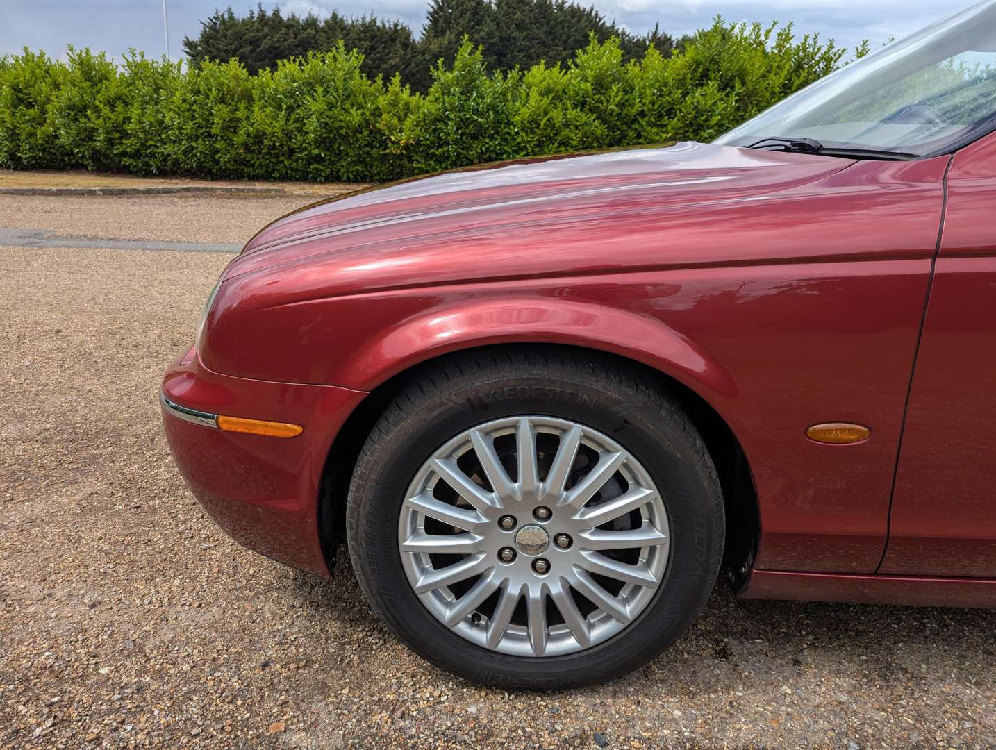 <p>2004 JAGUAR S-TYPE 2.5 V6 SE AUTO</p>
