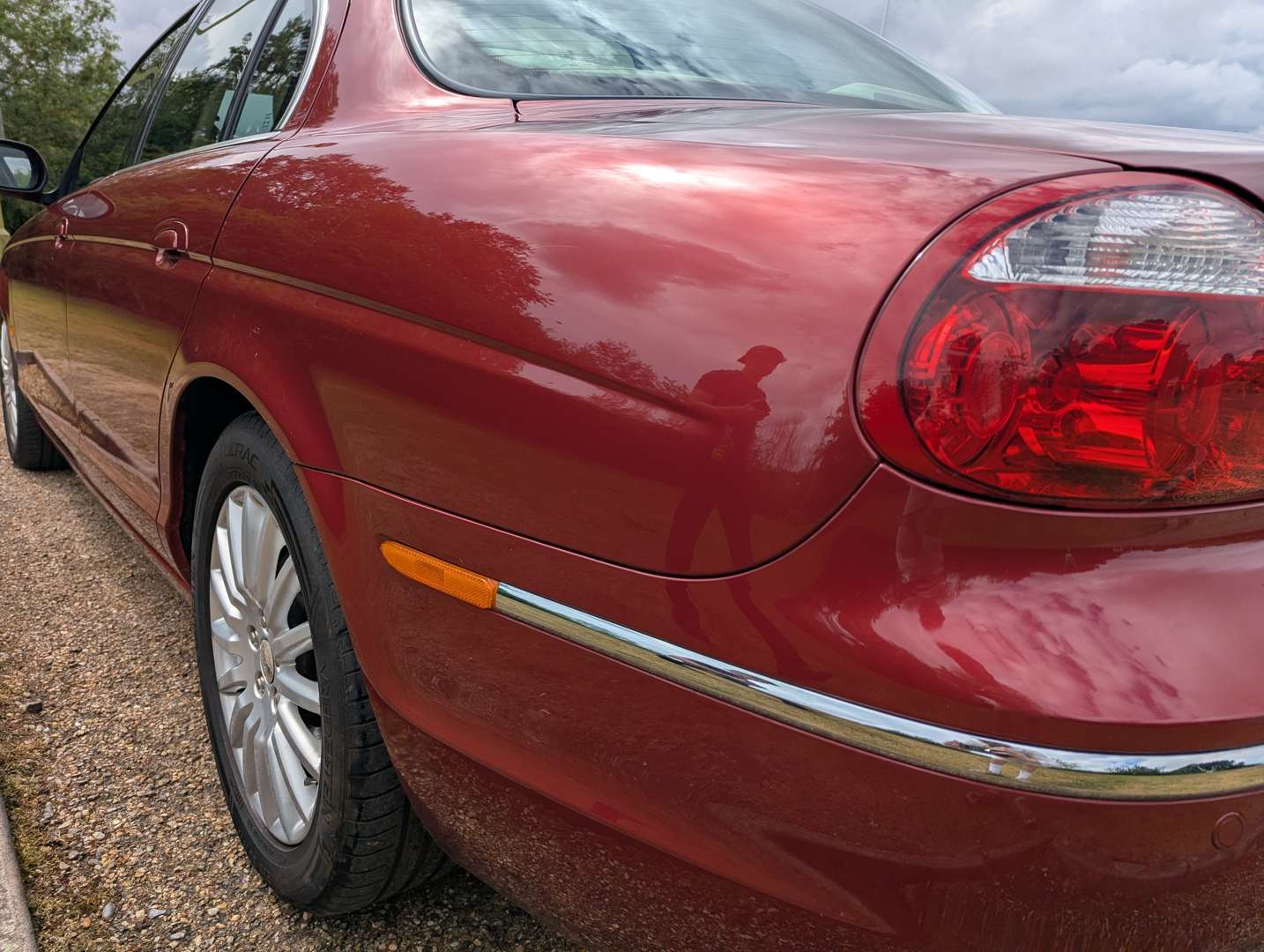 <p>2004 JAGUAR S-TYPE 2.5 V6 SE AUTO</p>