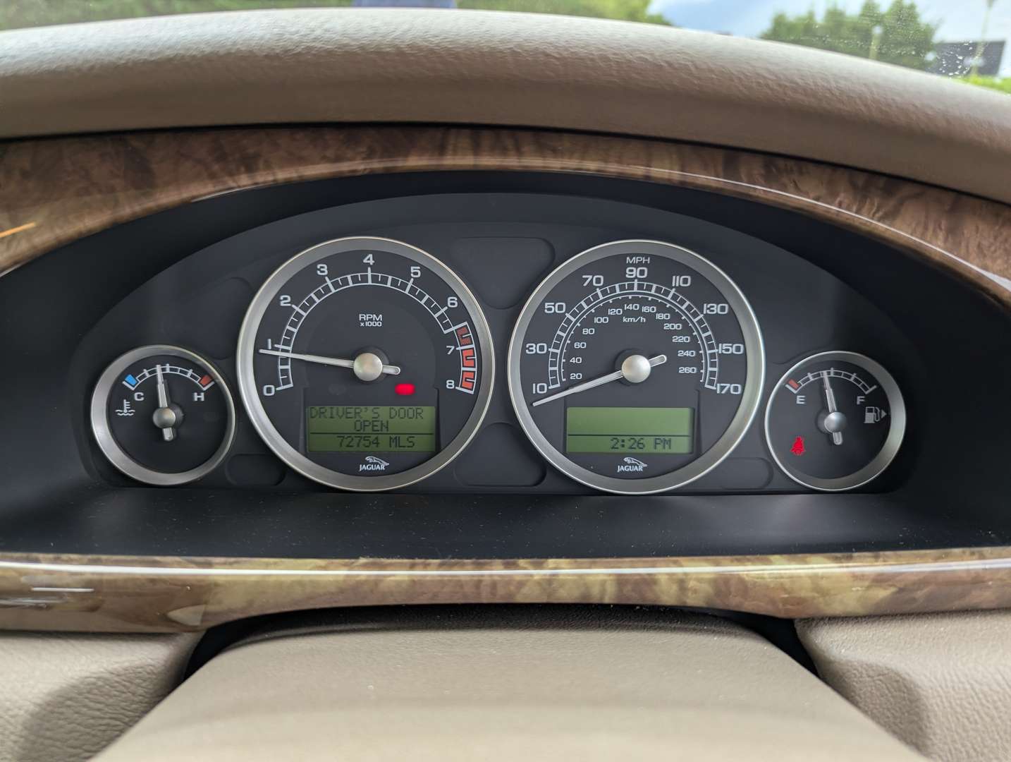 <p>2004 JAGUAR S-TYPE 2.5 V6 SE AUTO</p>