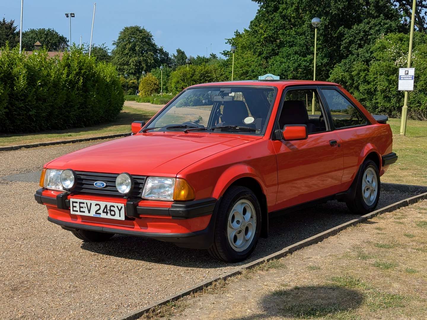<p>1982 FORD ESCORT XR3</p>