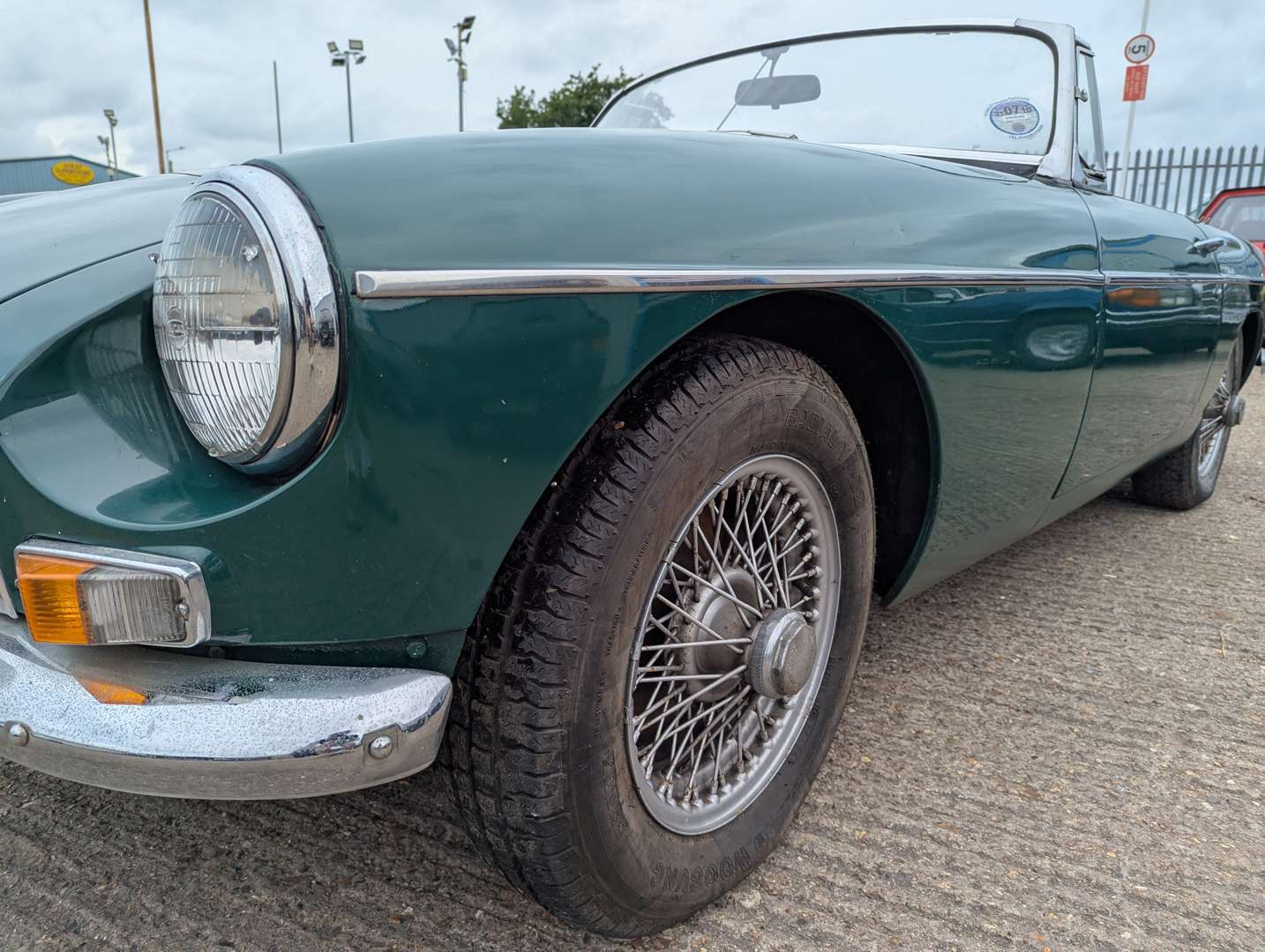 <p>1970 MG B ROADSTER</p>