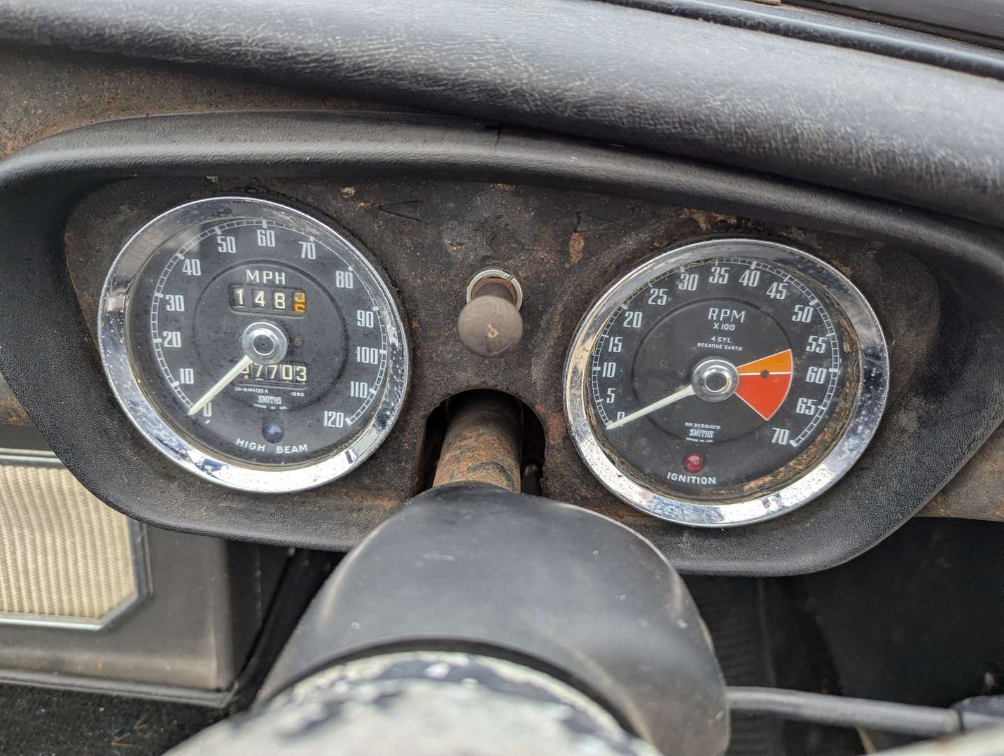 <p>1970 MG B ROADSTER</p>