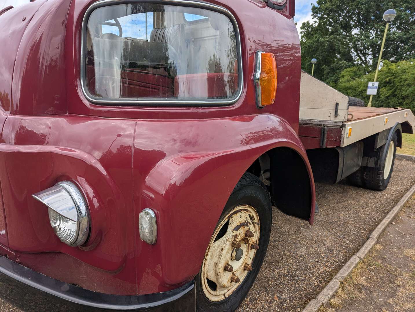 <p>1966 MORRIS FG TRUCK</p>