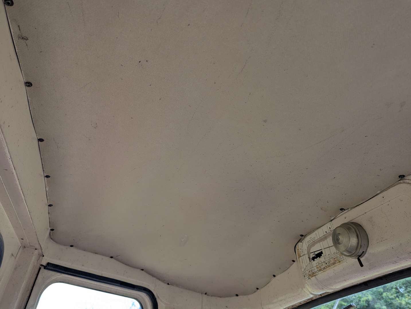 <p>1966 MORRIS FG TRUCK</p>