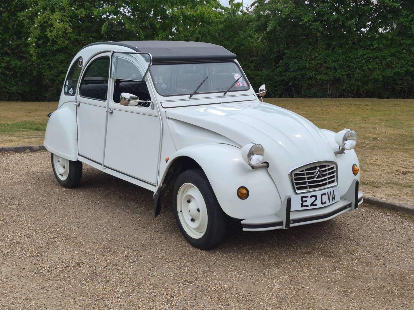 <p>1987 CITROEN 2CV6 SPÉCIAL</p>