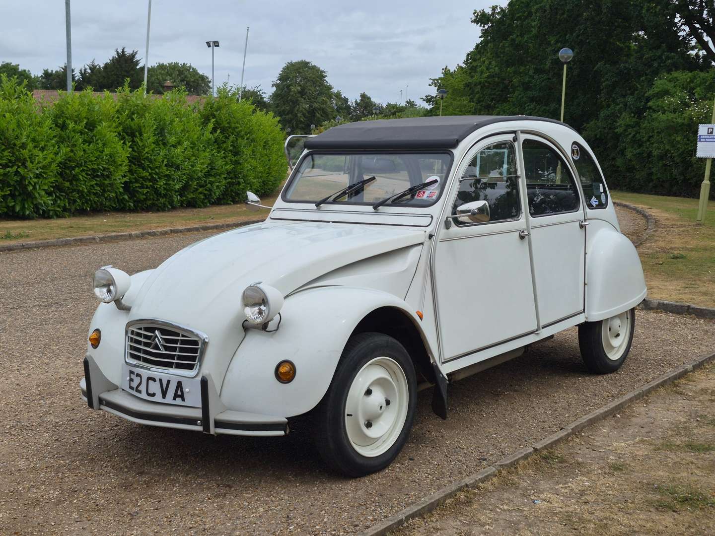 <p>1987 CITROEN 2CV6 SPÉCIAL</p>