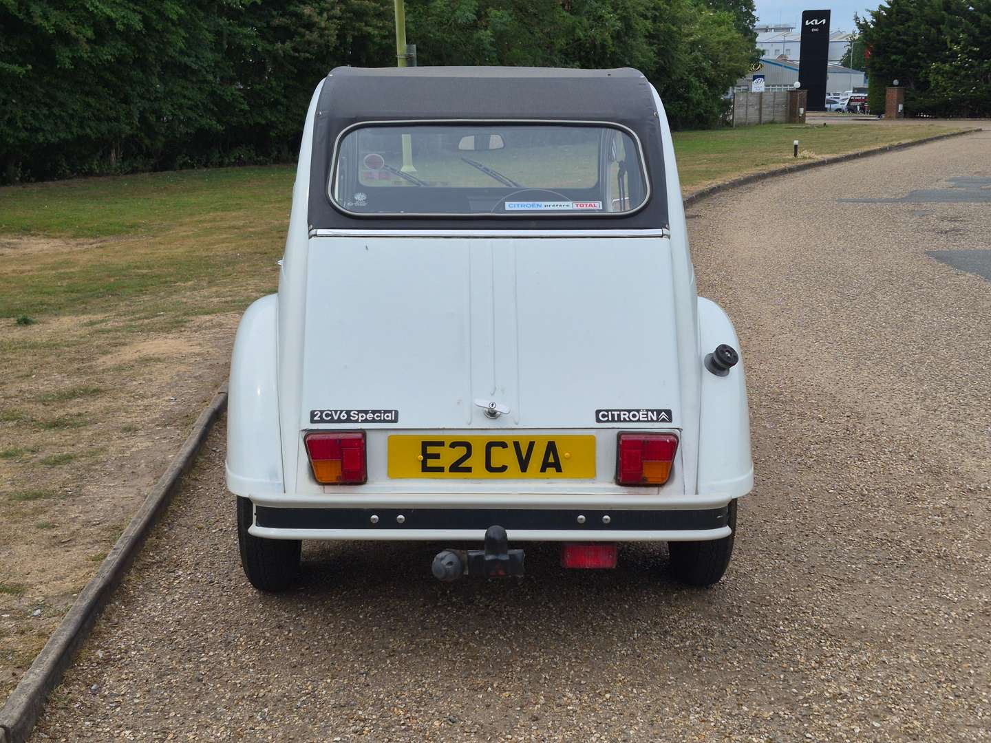 <p>1987 CITROEN 2CV6 SPÉCIAL</p>