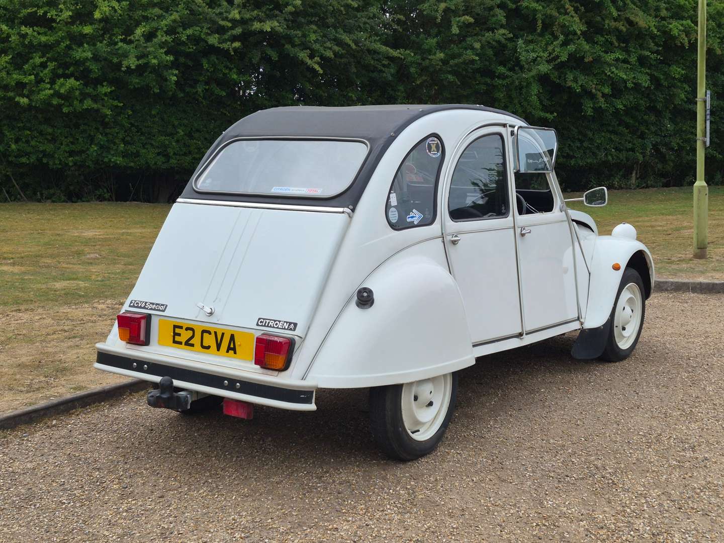 <p>1987 CITROEN 2CV6 SPÉCIAL</p>