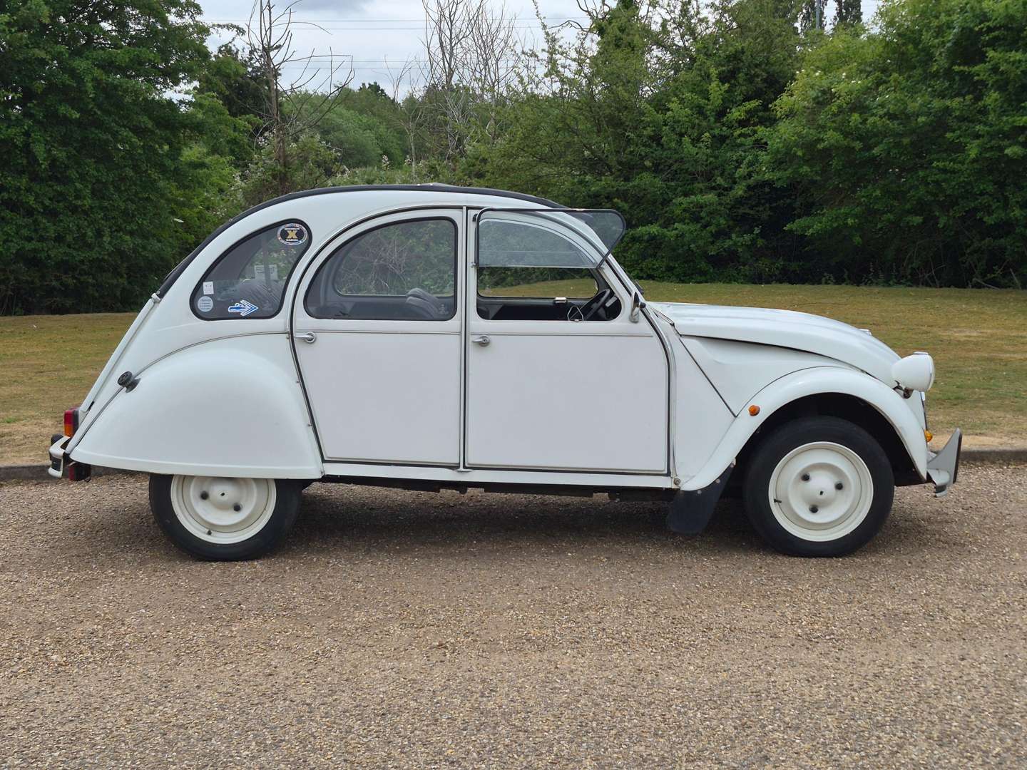 <p>1987 CITROEN 2CV6 SPÉCIAL</p>