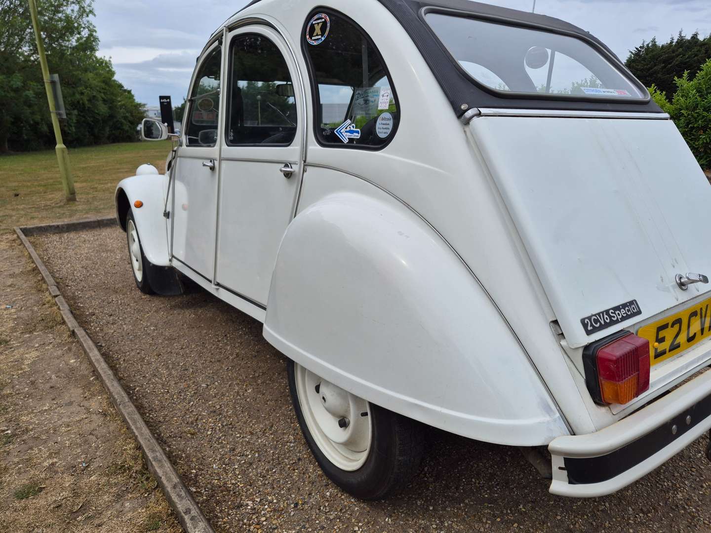 <p>1987 CITROEN 2CV6 SPÉCIAL</p>