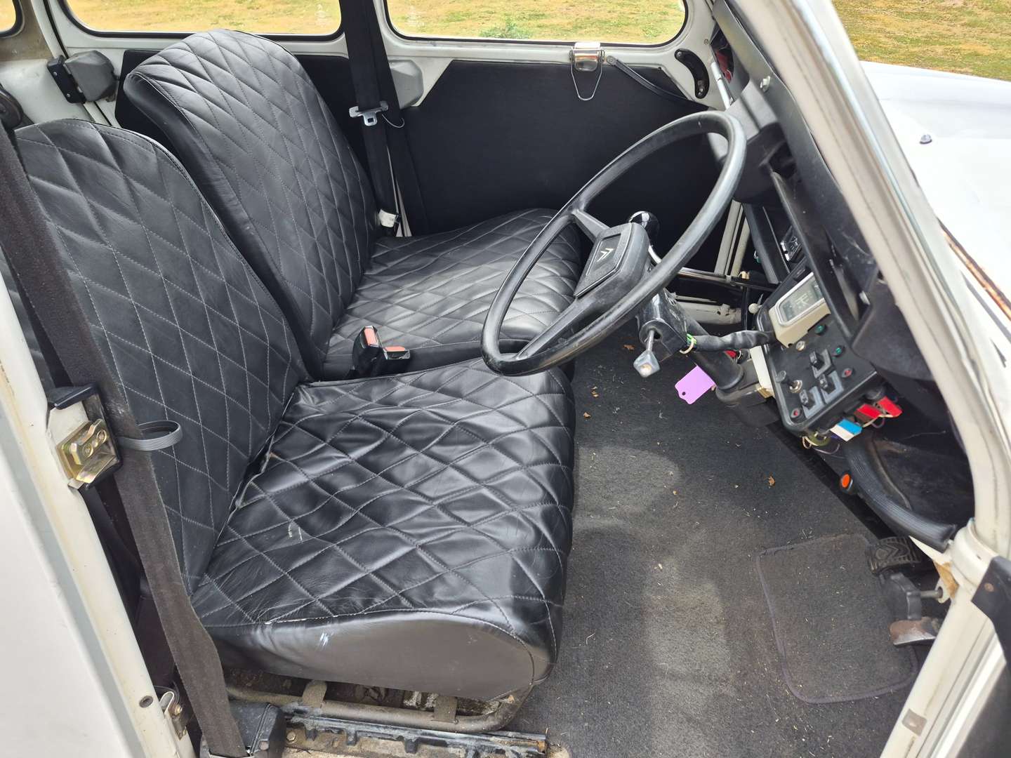 <p>1987 CITROEN 2CV6 SPÉCIAL</p>