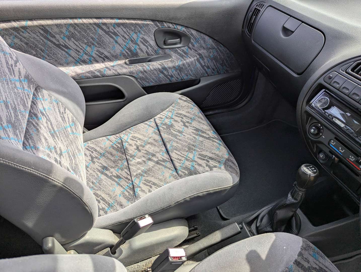 <p>1999 CITROEN SAXO VTR</p>