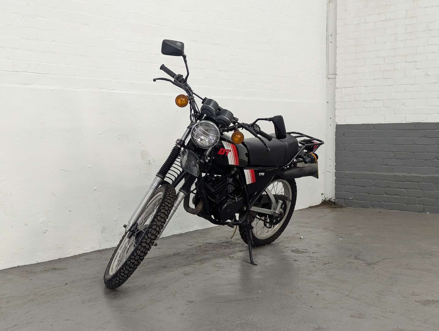 <p>1981 YAMAHA DT175</p>