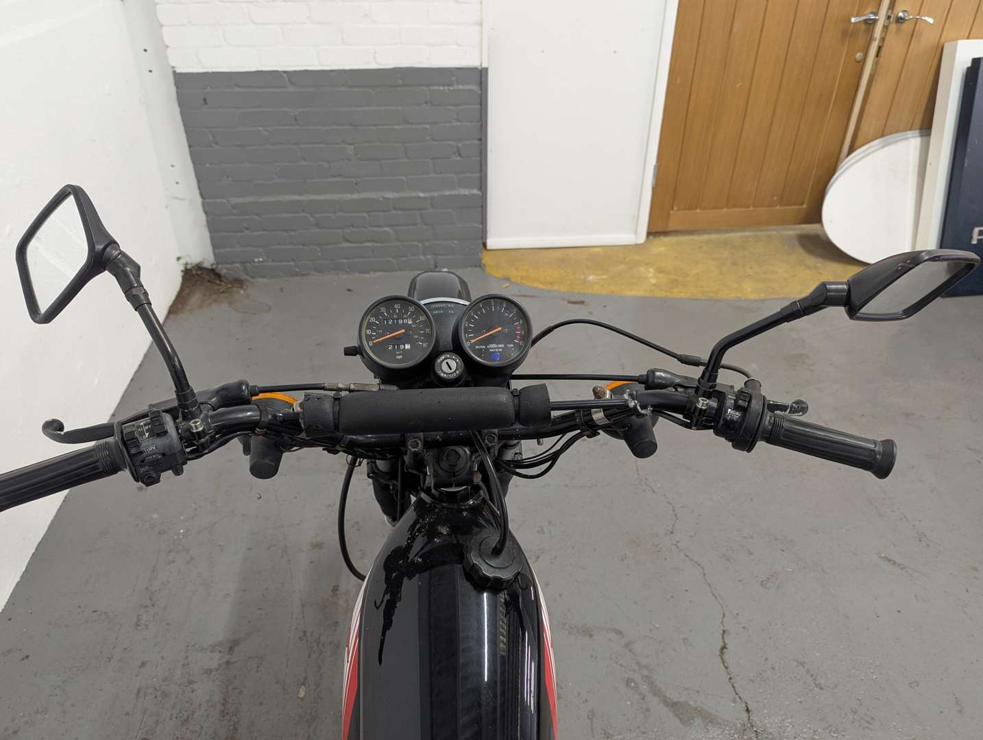 <p>1981 YAMAHA DT175</p>