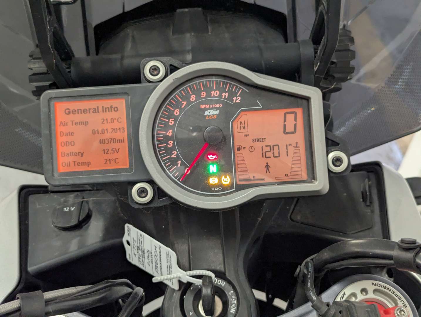 <p>2015 KTM 1290 SUPER ADVENTURE 15</p>