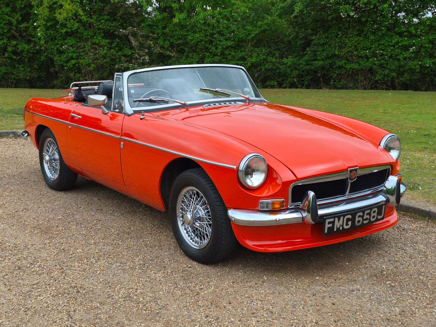 <p>1970 MG B ROADSTER</p>