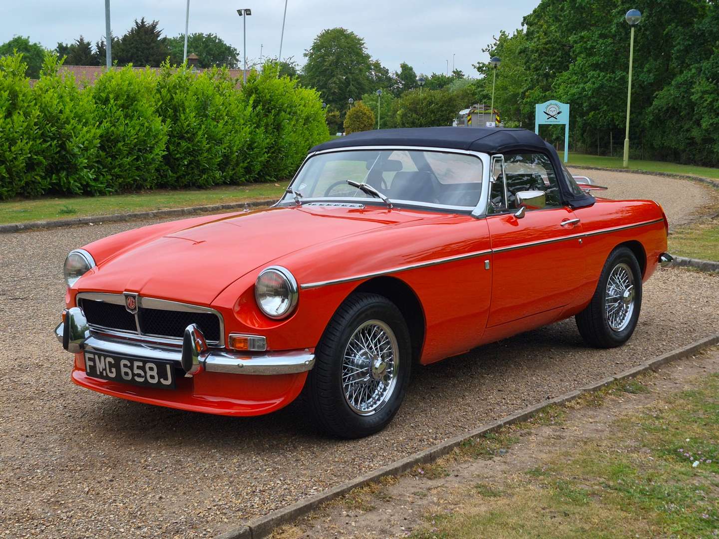 <p>1970 MG B ROADSTER</p>