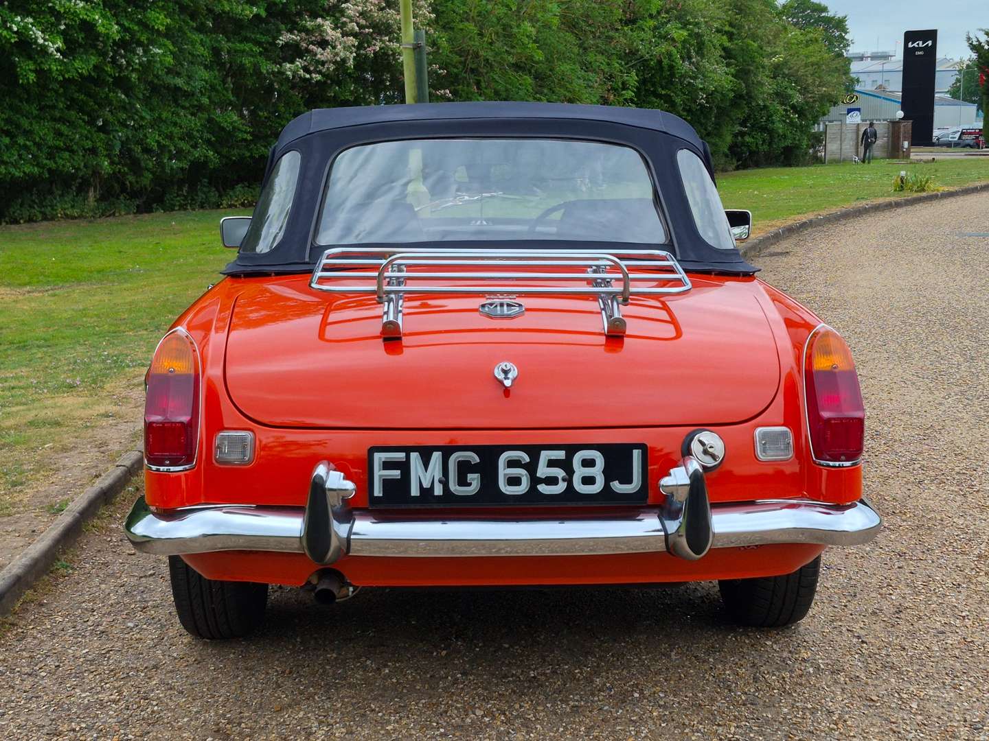 <p>1970 MG B ROADSTER</p>